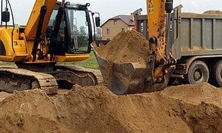 Выкопать яму экскаватором в Бердске от 918 руб. - 2Землекопа-Брд